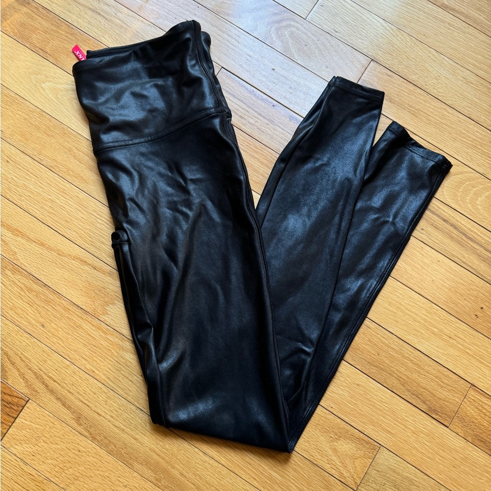SPANX Faux Leather Leggings Medium